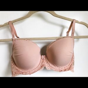 Victoria’s Secret soft lined bra with lace trim